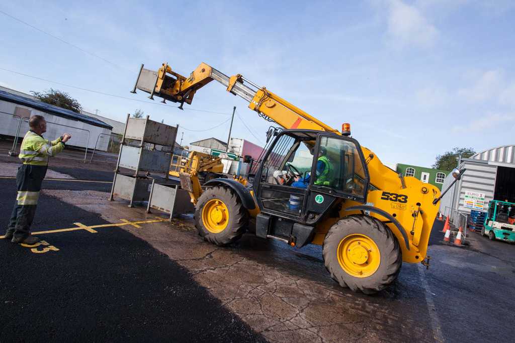 Skid-Steer-Lorry-Loader-Training