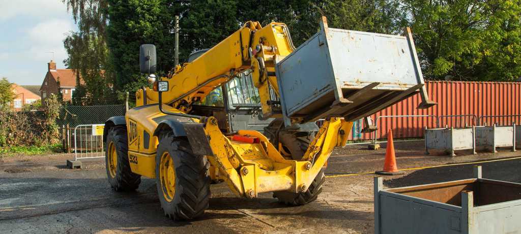 telescopic handler in action